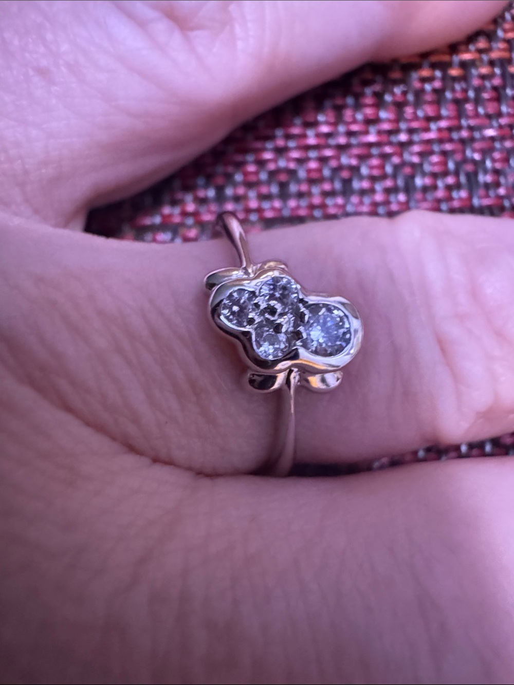 Size 7 Elegant Sterling silver  Clover Diamond Ring - Pink Stones